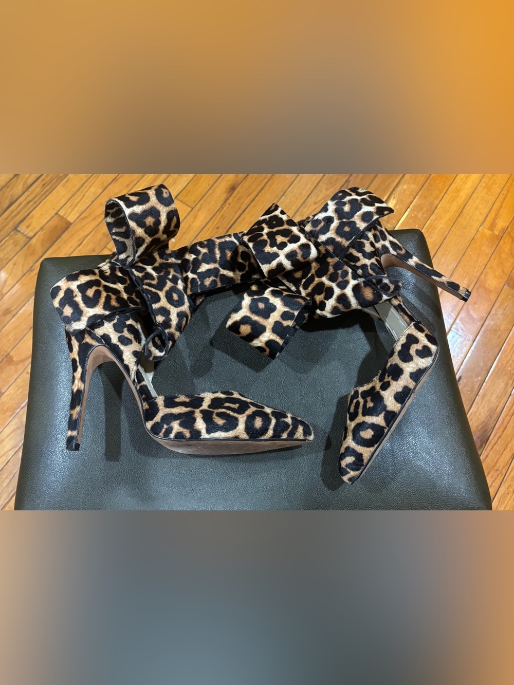 Aminah Abdul Jillil Leopard Pony Hair Bow Pumps. Size 8M